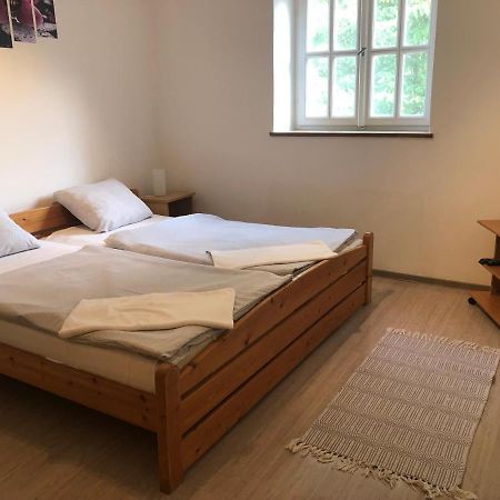 Tisza-Kert Apartmanok ทิสซาฟือแรด ภายนอก รูปภาพ