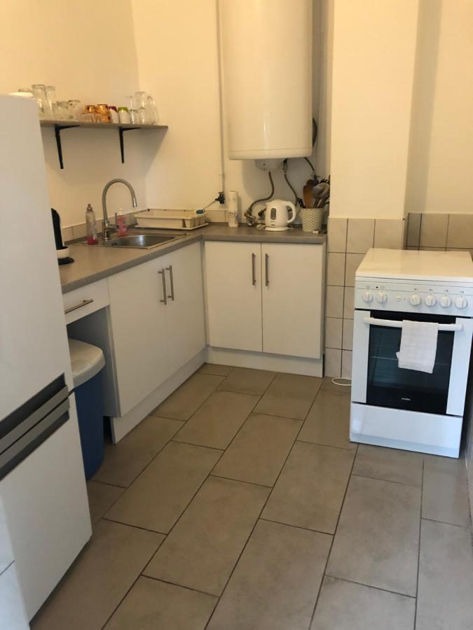 Tisza-Kert Apartmanok ทิสซาฟือแรด ภายนอก รูปภาพ